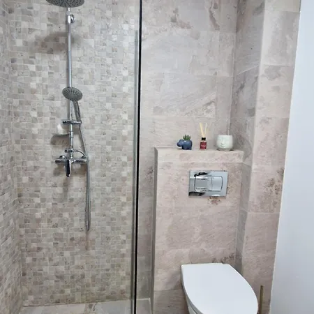 アパート Brisamar ママイア